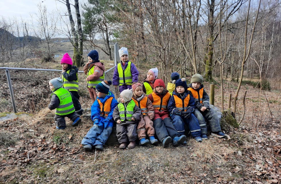 Nedstrand barnehage inviterte Rusleturgruppa på Nedstrand med oss på turen til grillhytta vår i dag.