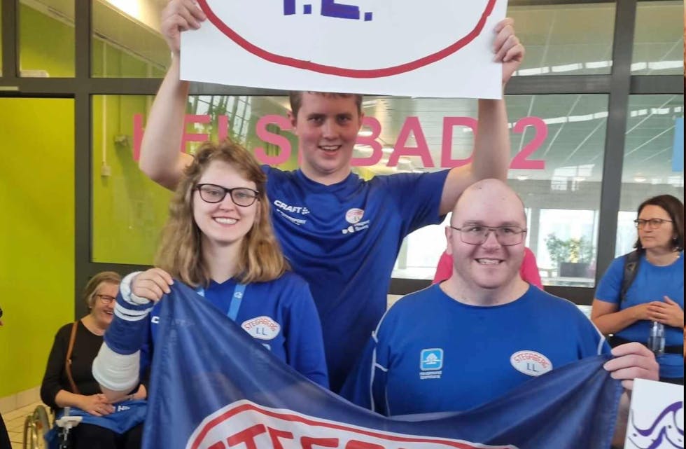 Ingrid Almestad, Gunvald Øvrehus og Marius Gabrielsen under Landsstemnet i symjing i Trondheim.
Foto: Privat