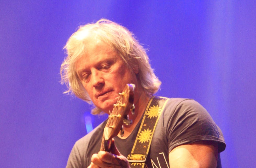 Torbjørn Økland har hatt stor suksess med debutplata si som soloartist. Nå kjem han til Nedstrand.
Foto: Alf-Einar Kvalavåg