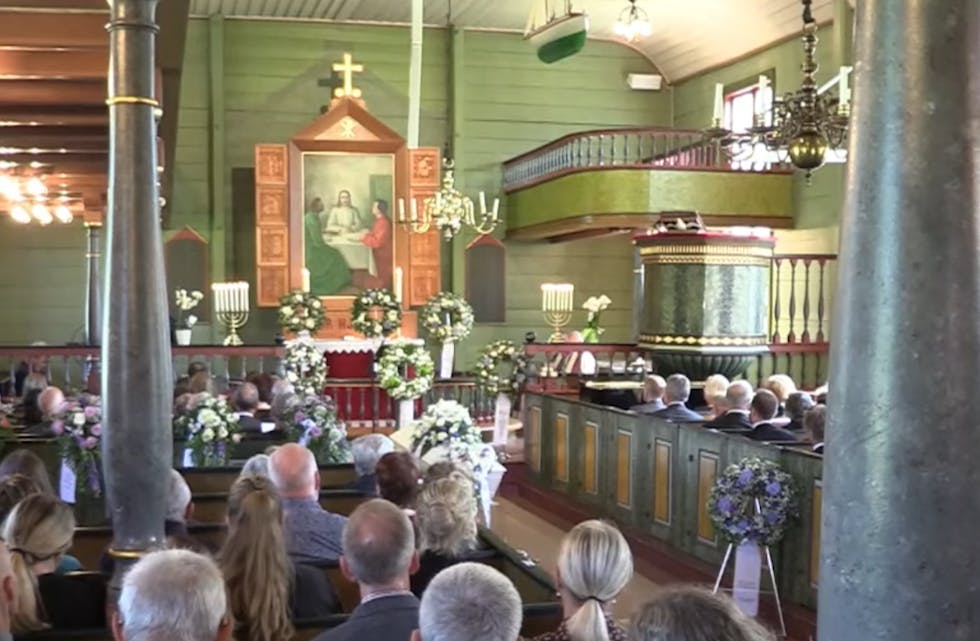 Tysvær kyrkje og gravferda til Arne Aurdal. Ill frå iMi Begravelsebyrå