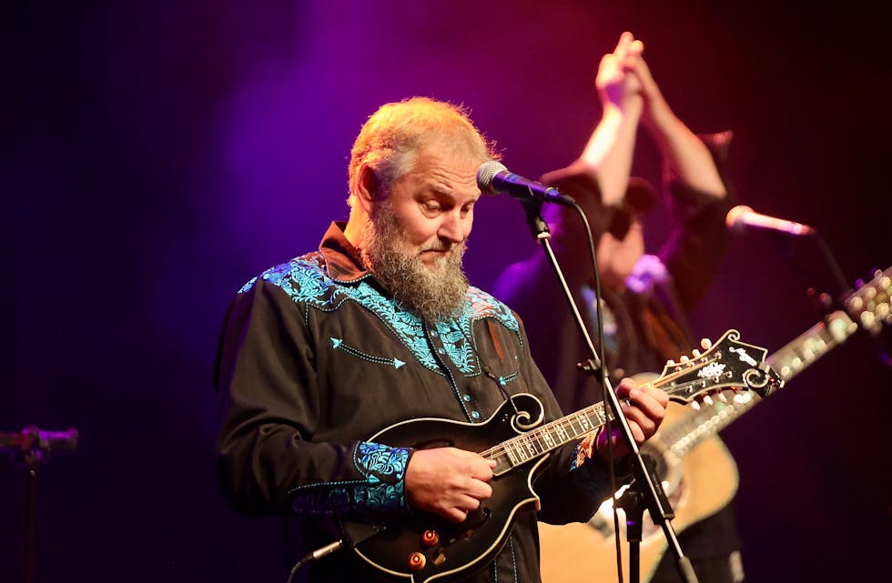 Knut Edvin Norbotten og Per Steinar Norbotten i aksjon under lunsjkonserten i Tysværtunet. Foto: Alf-Einar Kvalavåg