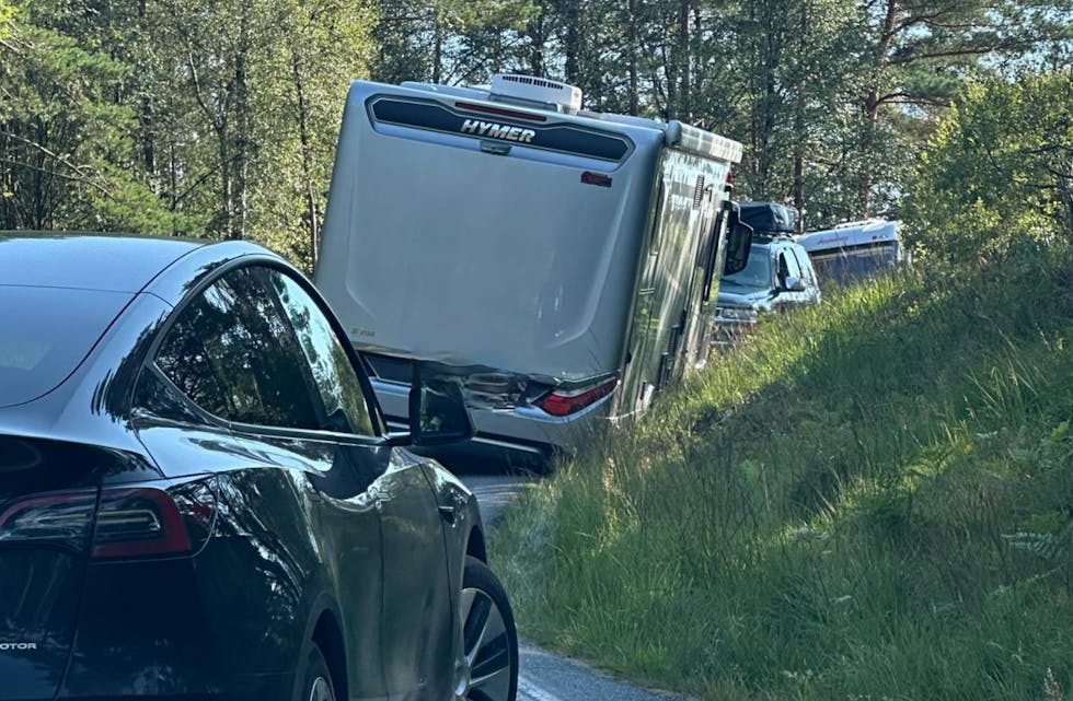 Denne bobilen sto en stund bom fast mellom Solheim og Skjoldastraumen. Foto: Bygdeblad-tipser