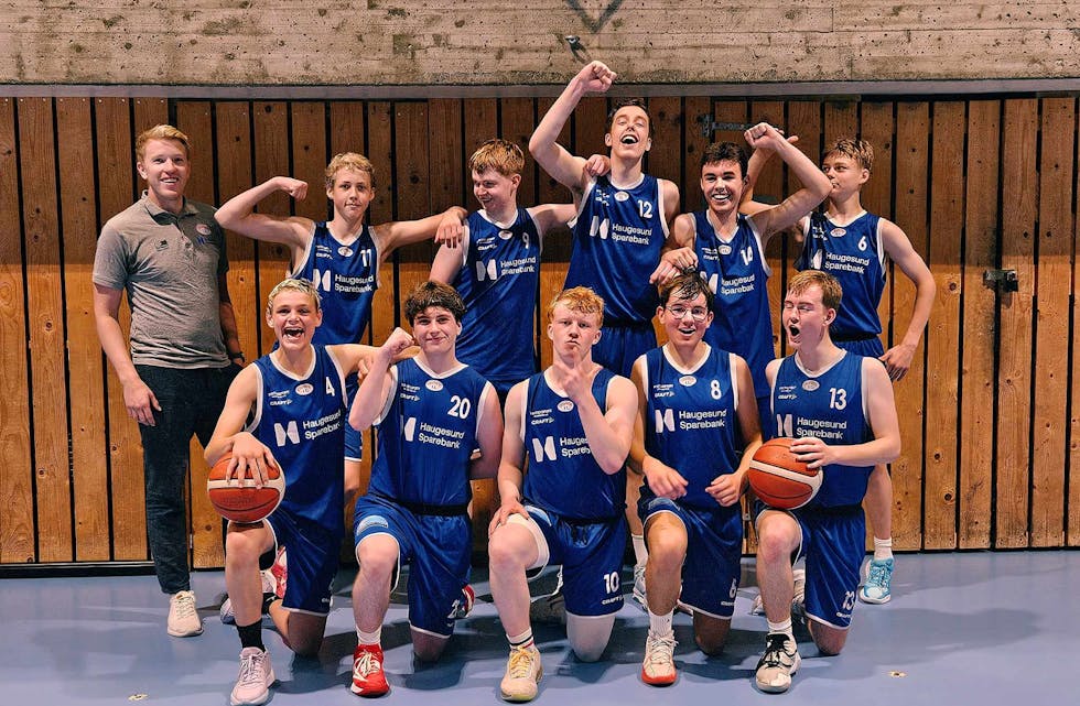 Stegaberg G19-basket: Bakerste rekke: Trener Hendrik Dybdahl, Markus Bang, Magnus Gresvoll, Odin Strøm, Noah Knudsen, Morten Eikje
Fremme: Ole Eikje, Erlend Lie Kallevik, Lucas Fredheim, Mathias Aase, Adrian Pents