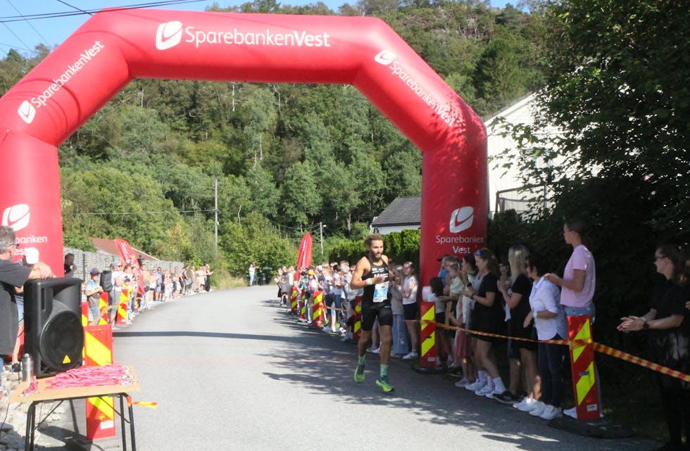 Luke tar seieren i Sluseløpet.