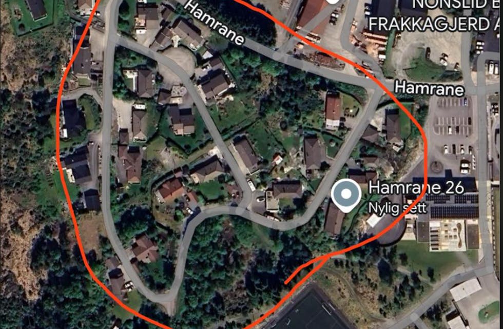 Det er i dette området på Hamrane at det har vært innbrudd den siste tiden. Nå bes folk sjekke garsjen.