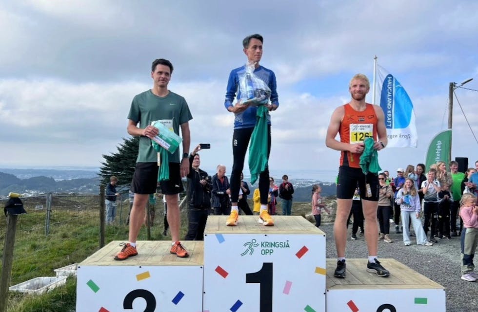 Thomas Mæland (i midten) vant herreklassen. Her med nummer to, Thomas Finshus, til venstre og nummer tre, Nils Haktor Bua, til høyre. Foto: Team Finshus