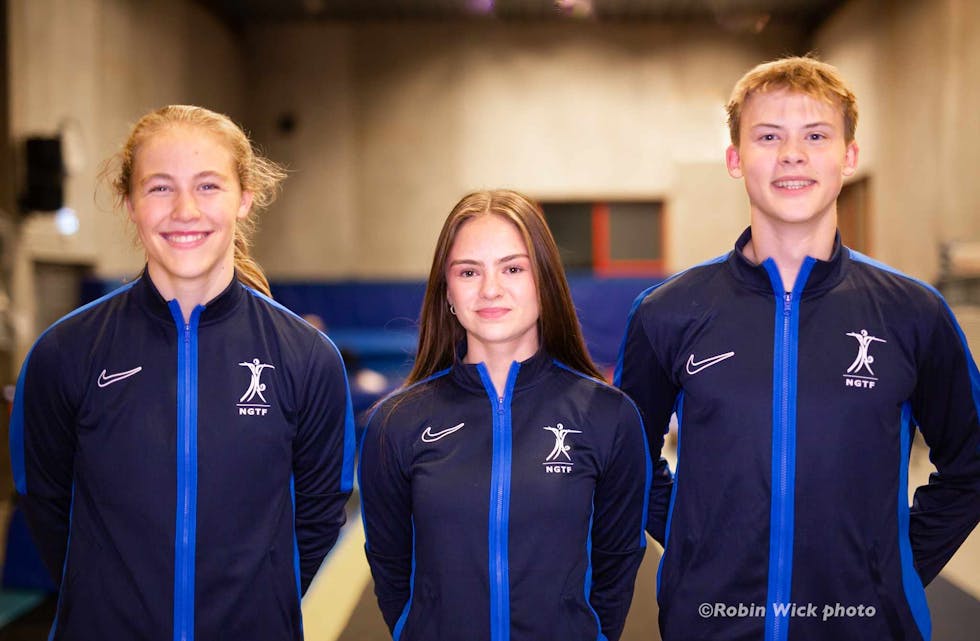 Linn-Kristin Fredriksen Buckley, Leah Skeie Pedersen og Samson Nyvoll er klare for spennande dagar i Baku i Aserbajdsjan. Den norske troppen har ambisjonar om medaljar i EM i trampett. Skeie Pedersen er dessverre blitt skadet og reiser ikke.
Foto: Robin Wick