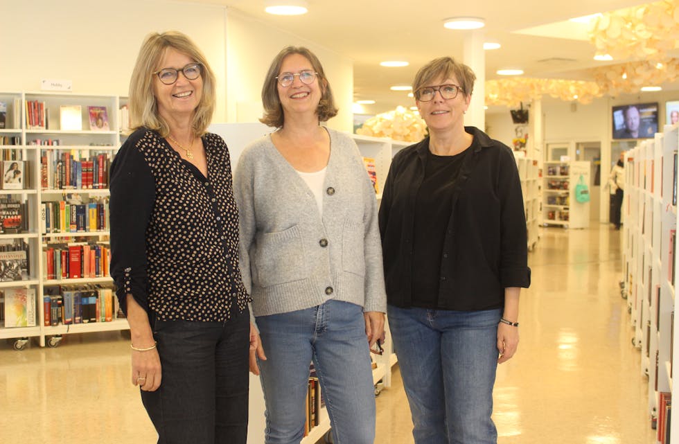 bLEST 1: Festivalsjef Marit Lothe, bibliotekar Bjørg Rørtveit og biblioteksjef Lillian Rushfeldt har sydd sammen et særdeles velfylt og spennende bLEST-program.