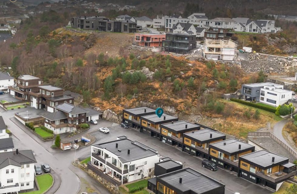 Det har de siste årene vært fortetting, men også andre gangs salg på Nappatjørn. Nordvik Bolig Haugesund er blant de som nå selger hus der.