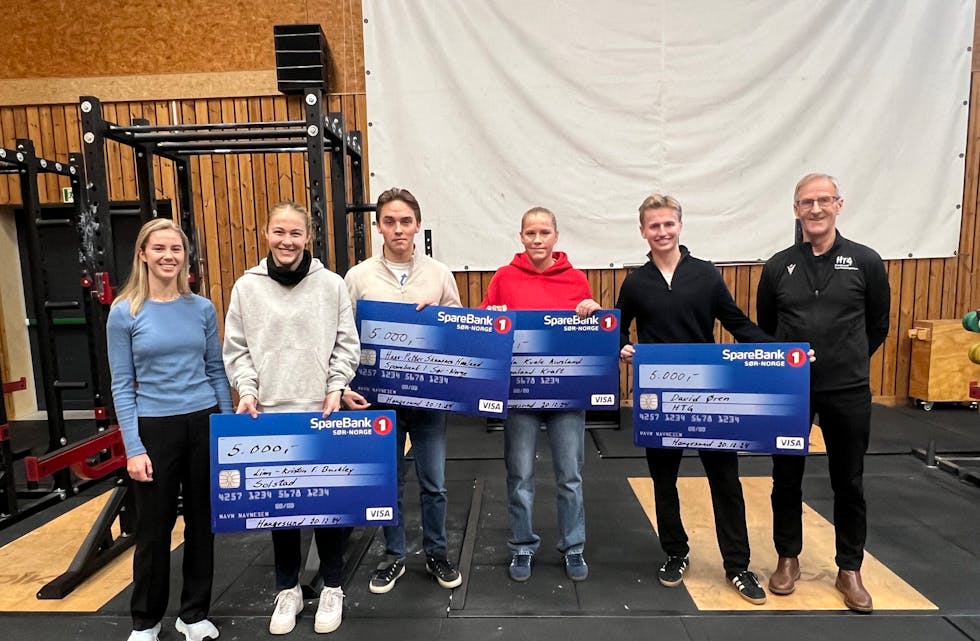 På bilde har vi fra venstre: Prisutdeler Kristine Lande Dommersnes, Linn-Kristin Fredriksen Buckley, Hans-Petter Skumsnes Haaland, Frida Kvale Aursland, David Øren og toppidrettsjef på HTG Leif Sævereid.