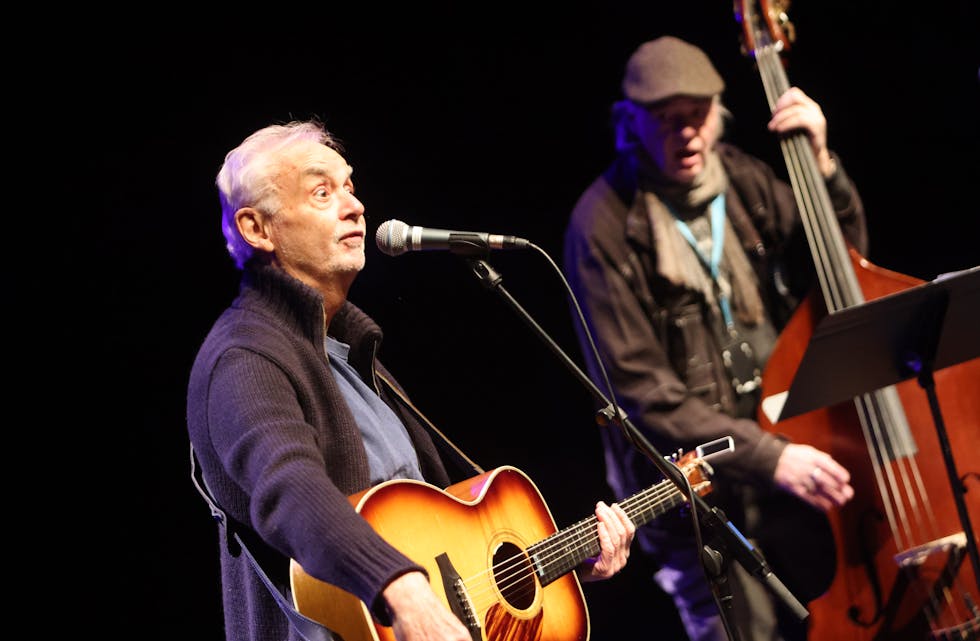 Knut og Geir, Gundersen og Jørgensen. Du verden for en herlig duo under dagens lunsjkonsert. Foto: Alf-Einar Kvalavåg
