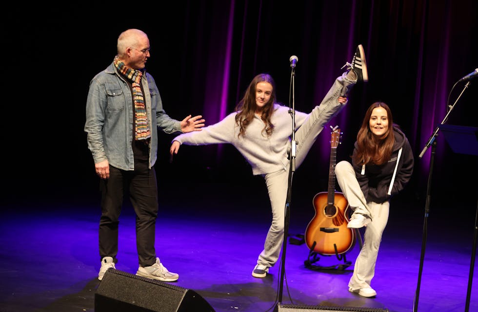 Johnny Liadal, Silja Helgeland Wannberg og Lisa Sandsgård gleder seg til UKM. Nå vil dei oppfordre flest mogleg til å melde seg på.
Foto: Alf-Einar Kvalavåg