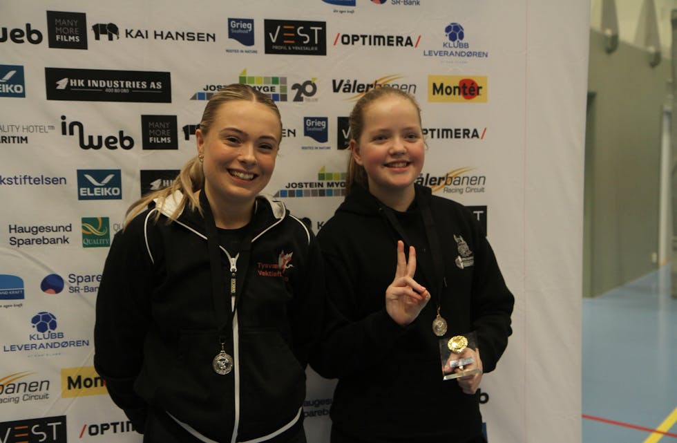 Rina Tysse og Martine Nordal Hetland fikk begge sølv i helgen. Foto: Siri Storesund Hansson