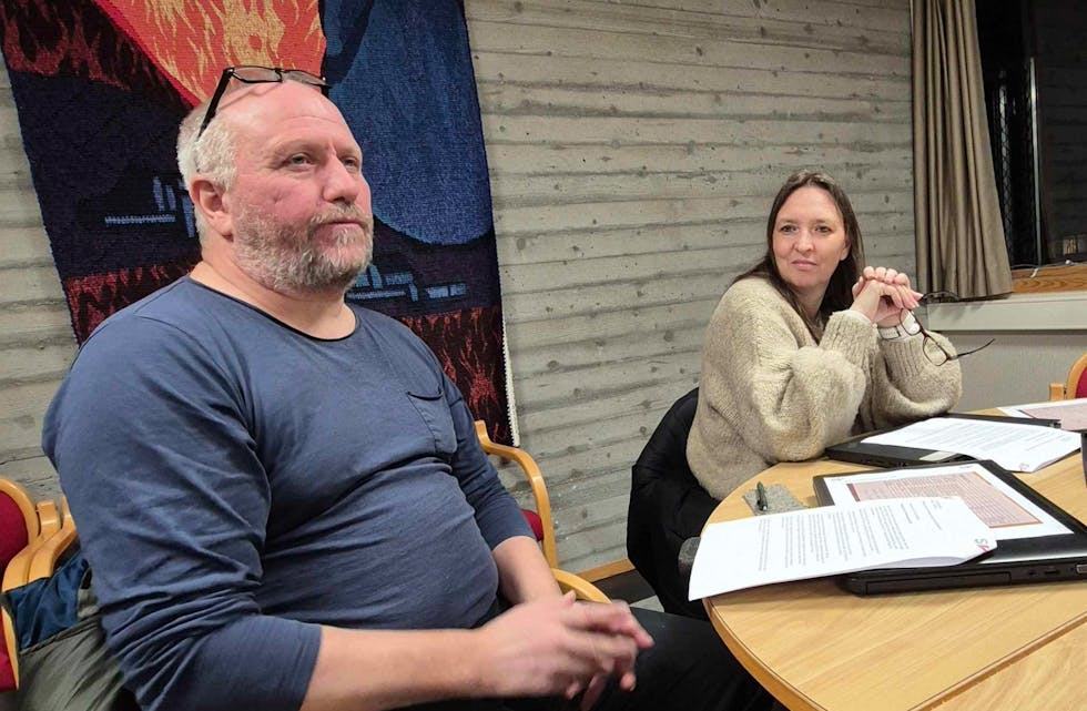 Leiar Henning Bratthammer og Kommunestyrerepresentant Hildegunn Flengstad.