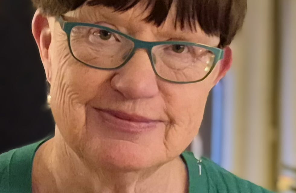 Kirsten Synnøve Rolland frå Tysvær er styremedlem i den lokale foreininga, og ho har vore ei drivkraft for å organisere ein møteplass for pårørande til demenssjuke.