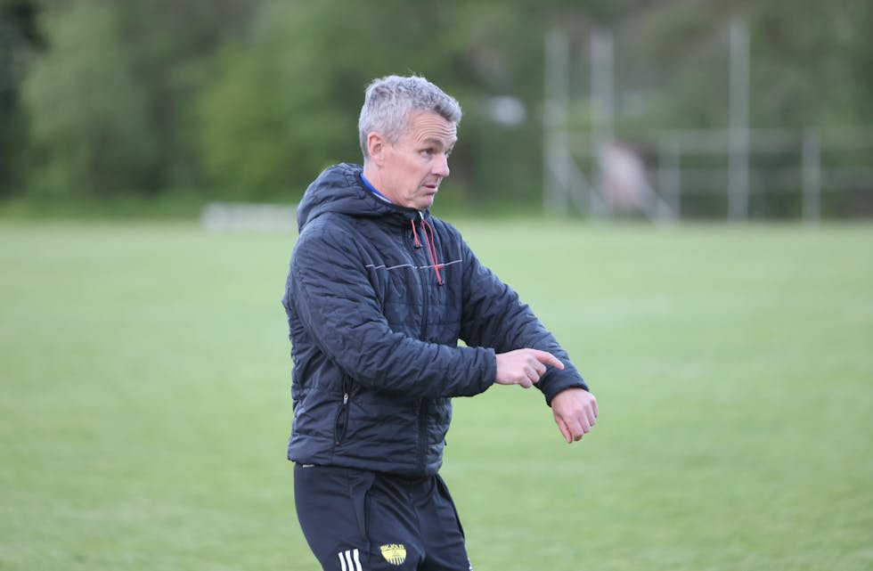 Trener Kjell Åge Kallevik hadde en mening om tidsbruken.... Foto: Alf-Einar Kvalavåg