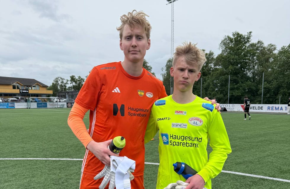 Morten Mæland og Andreas Strand Sandsgård delte på keeper-jobben mot Hana. Foto: Privat