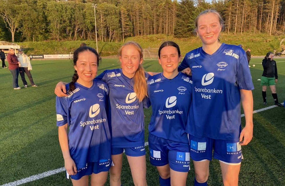 Fv. Sakina Zuhab 1, Julie Eintveit 2, Karolina Erschig 2, og Ine Mari S Nyborg. Foto: Asbjørn Bakken