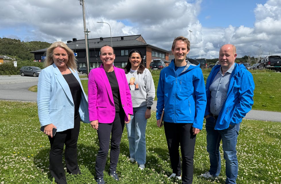 Høyre-politikerne trekker frem styrking av politiet, næringslivet og samferdsel som noen av sine viktige kampsaker. F.v: Monika Lindanger, Margret Hagerup, Sanna Rana, Aleksander Stokkebø og Ola Apeland.