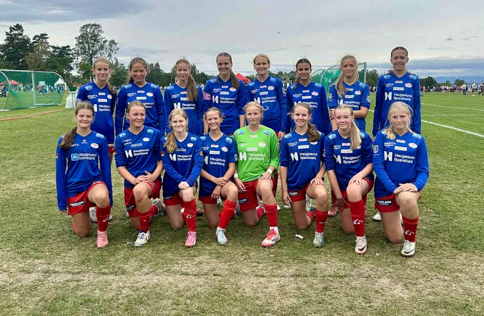 Stegaberg/Skjold jentene er klare for sluttspill etter tre seiere i Norway Cup.