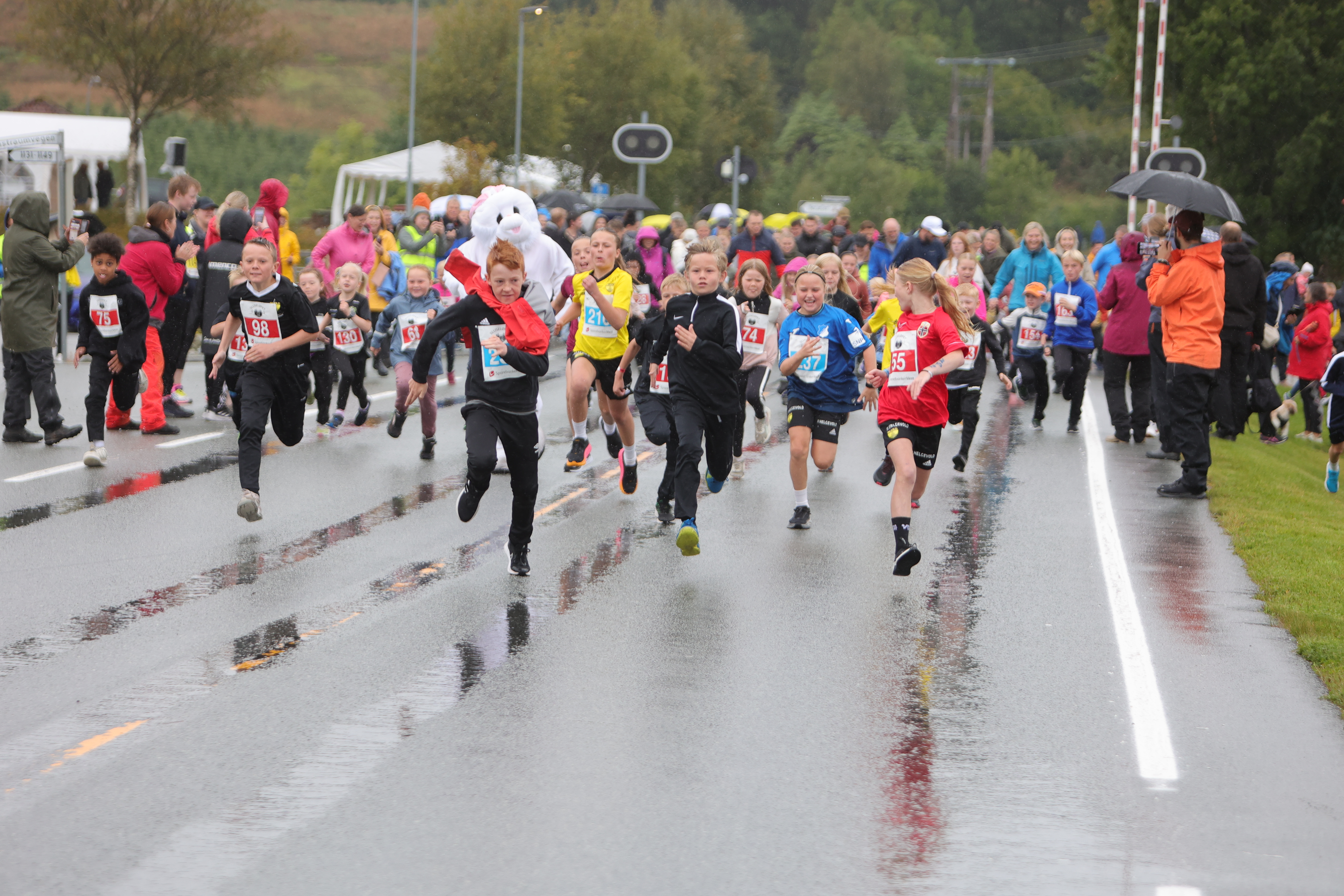 Full fart i barneløpet for nokre år sidan. Arkivfoto: Alf-Einar Kvalavåg
