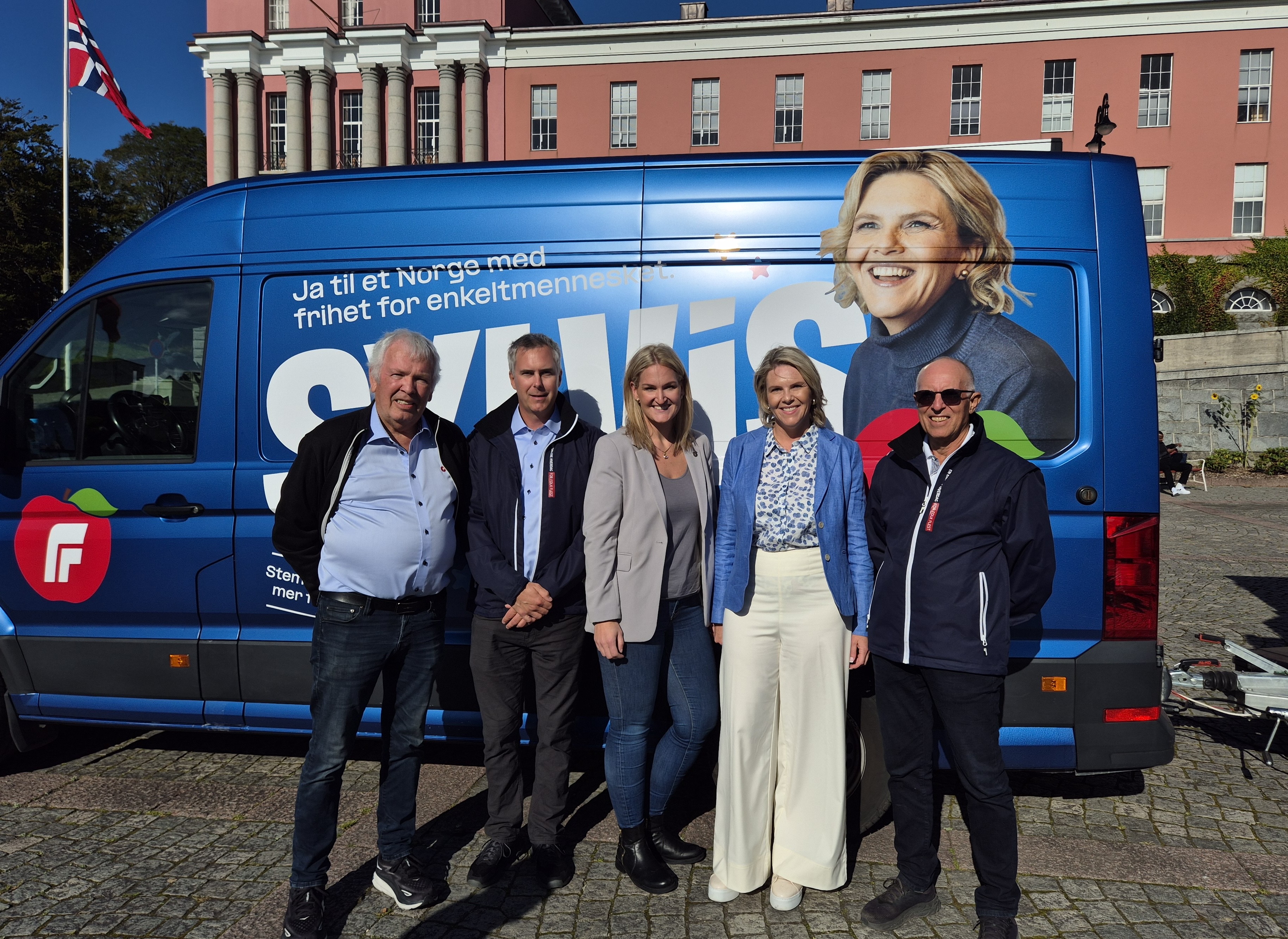 Karsten Larsen, Torgeir Nesheim, Liv Johanne B. Huglen, Sylvi Listhaug og Rasmus Skorpe. Foto: FrP