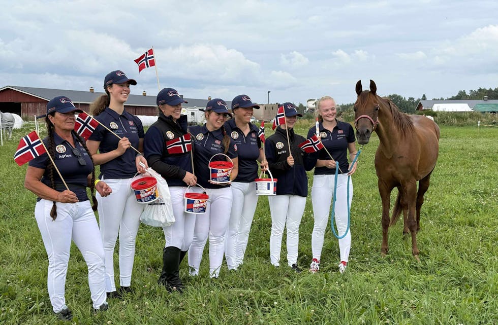 Det norske laget tok gull i Finland. Ellen Annette Mogensen Eidsvåg er nummer tre fra venstre.