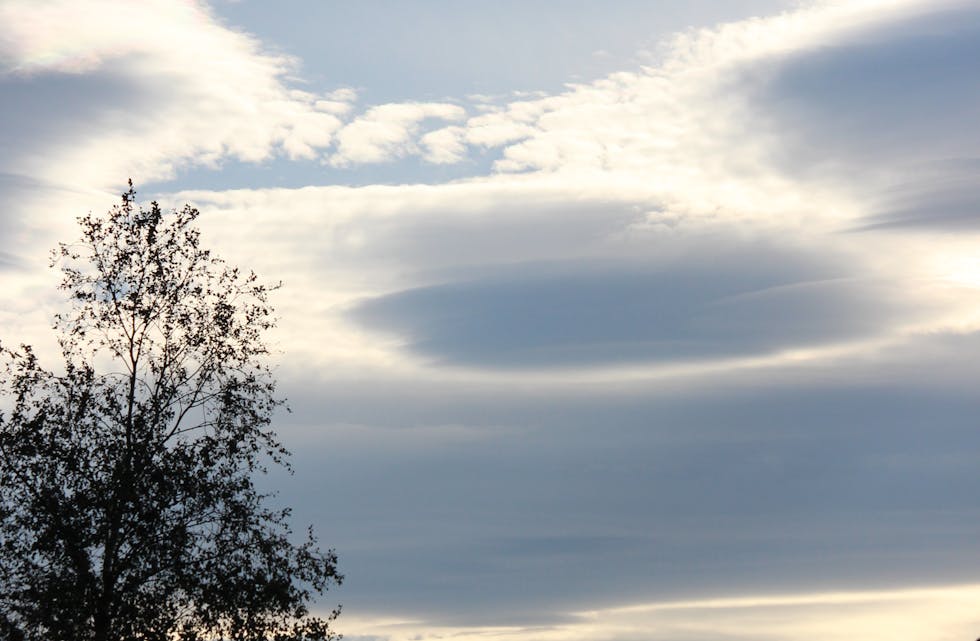 Det er vakrare utsikter enn eige gruff. Ta ein titt opp, der finnest det både stjernebilde, måneskin og på spesielle dagar vakre skyformasjonar.