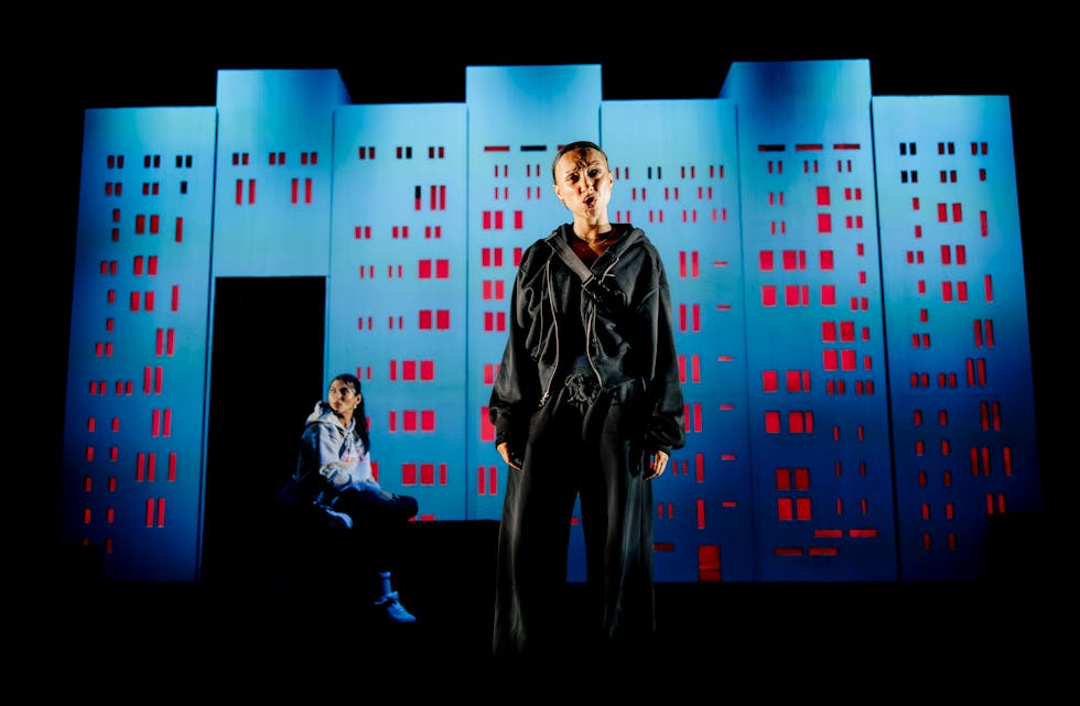 1. I slutten av oktober kommer Riksteateret med forestillingen «Ord for blod», som er et samarbeid med Det Norske Teatret. Foto: Maja Moan.