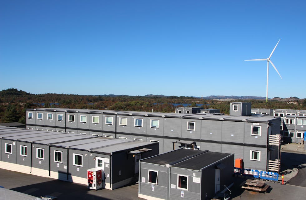 Belegget på anleggshotellet i næringsparken er høyt. Nå jobber Eide Bygg & Anlegg med en utvidelse for å dekke innkvarteringsbehovet til arbeidere på Haugalandet.