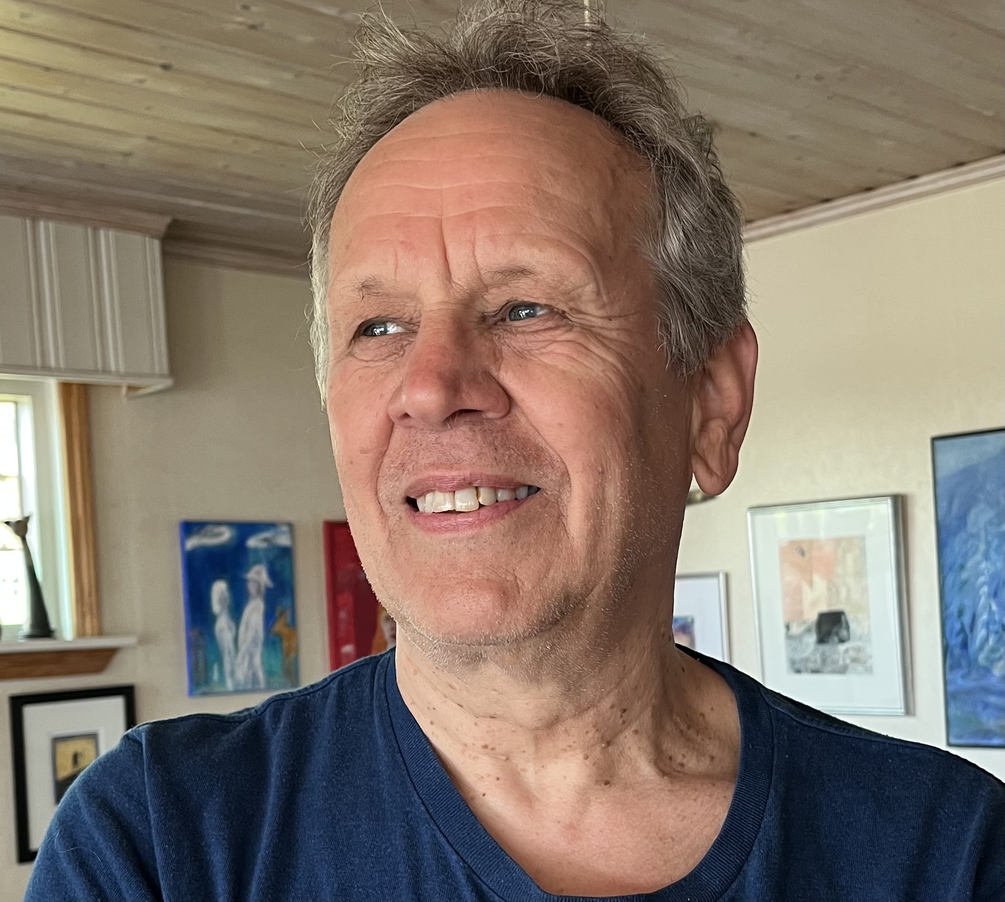 Truls Horvei har skrive roman om dei dilemma mannen møter i den maskuline overgangsalderen.