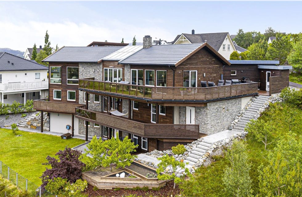 Veldig mange eiendommer i kommunen blir solgt etter første visning. Denne eneboligen i Grinde ble solgt for nærmere åtte millioner kroner i september. Foto: Meglerhuset Rele