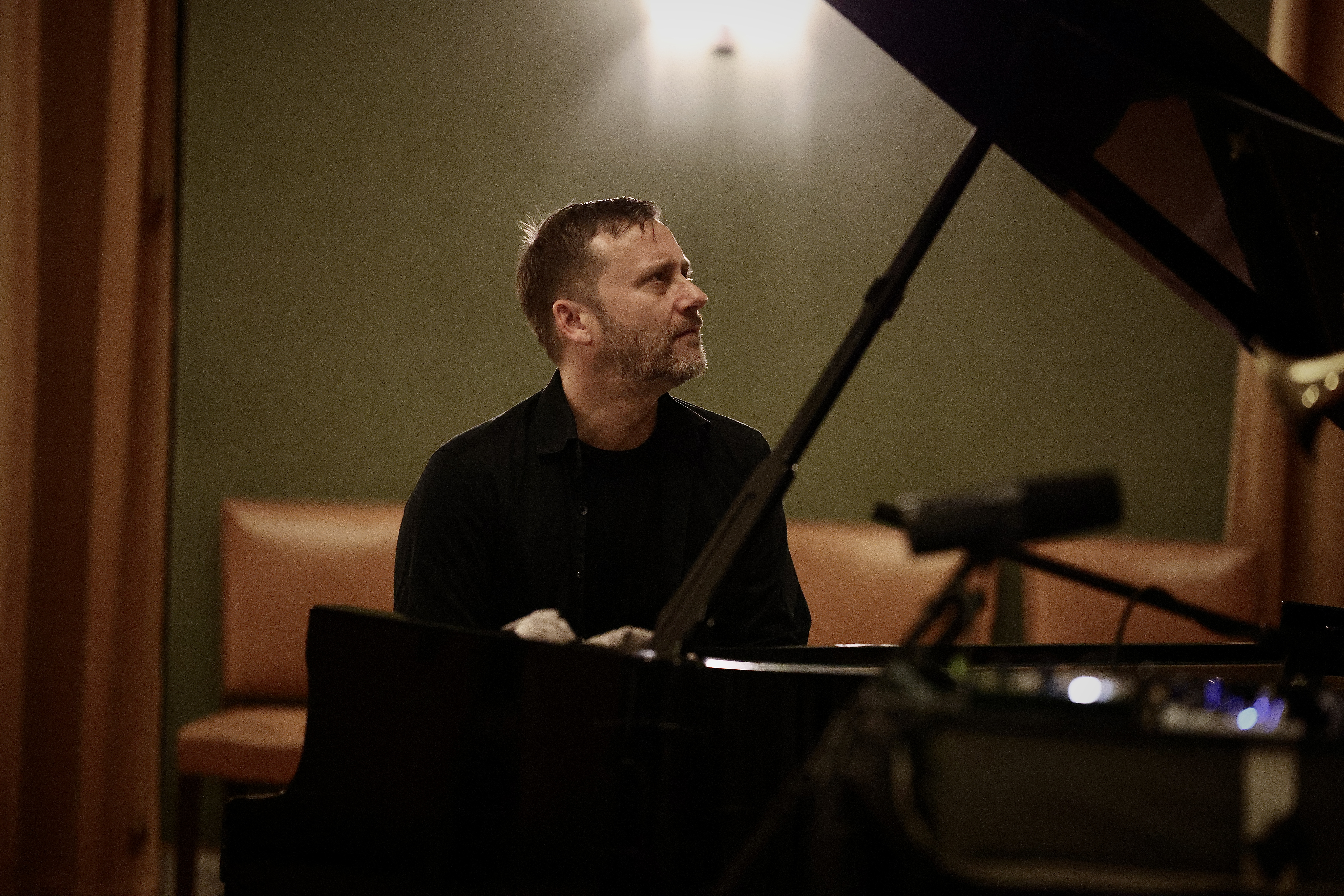 Espen Eriksen kom nesten helt hjem til jul og leverte en strålende julekonsert i Haugesund i kveld. Foto: Alf-Einar Kvalavåg