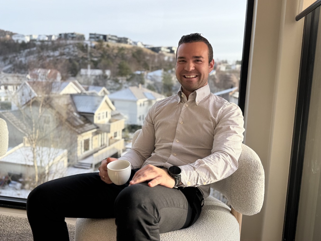 Ruben Münzer (30) var målbevisst på at han ville ha en Lotus Elise. Han fant ikke bilmodellen til salgs på det åpne markedet, så han tok saken i egne hender med en ringerunde.