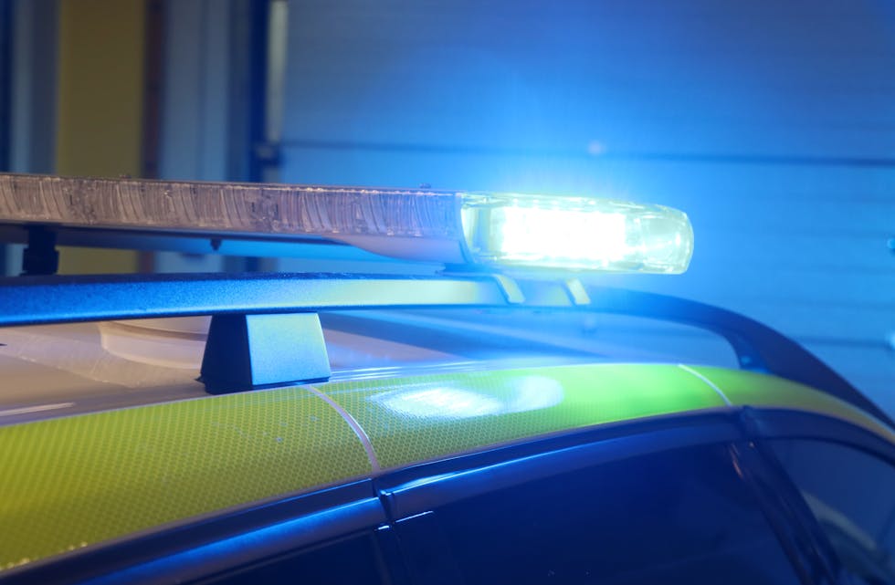 Illustrasjonsbilde. Hundepatrulje. Politibil. Utrykning. Haugesund politistasjon. Blålys. Foto Malene Sørensen Lundberg. Januar 2026.