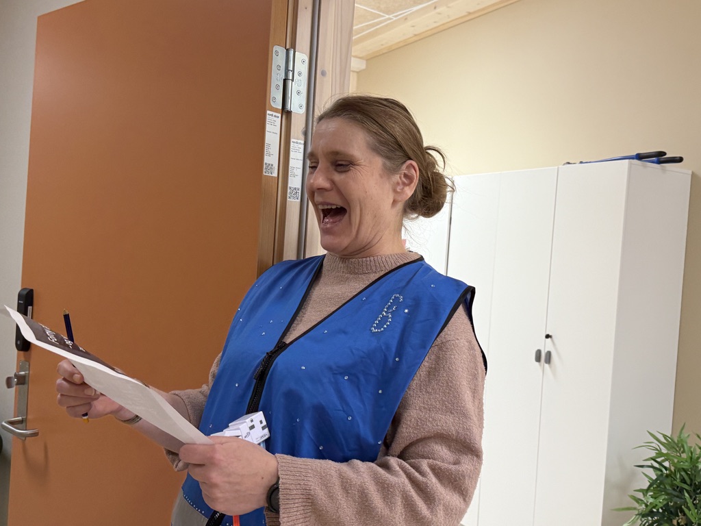 Berit Apeland Lilleås ble satt ut da hun fikk nyheten på arbeidsplassen.