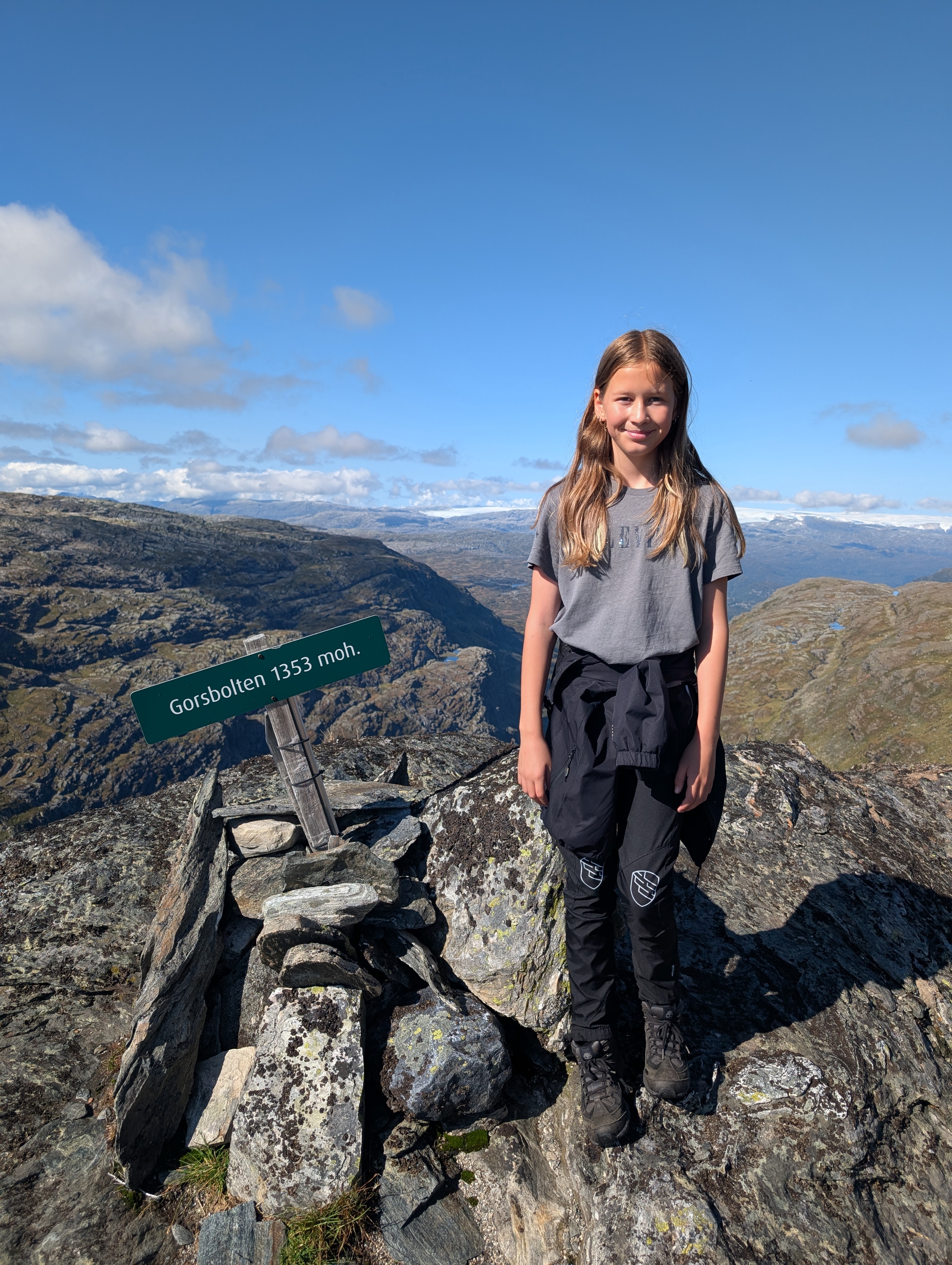 PXL_20250906_105139051_exported_1767232197307