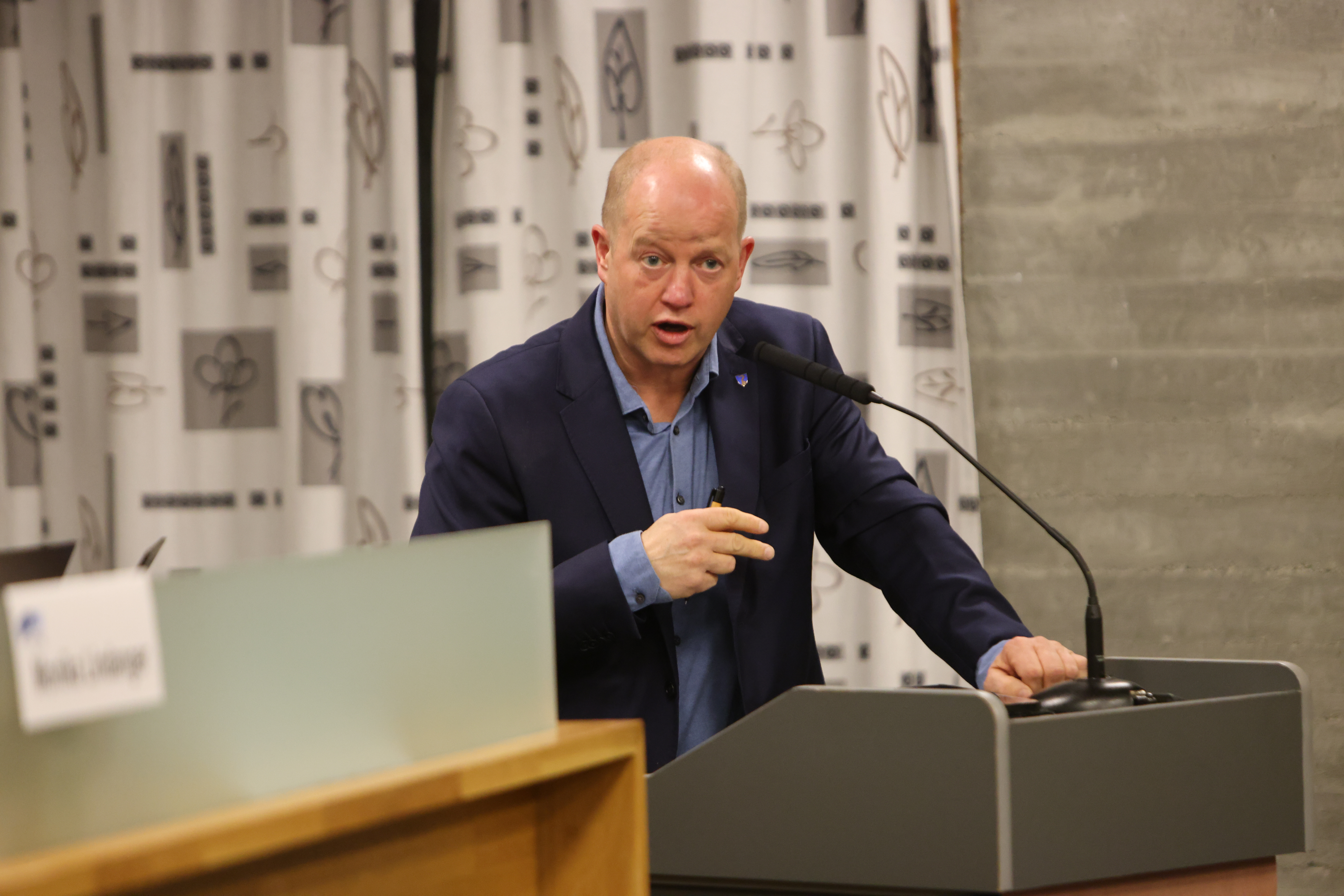 Ola S. Apeland frå Høgre vil  fremme forslaget om skulebruksplan i kommunestyret. I juni kjem den endelege avgjersla.