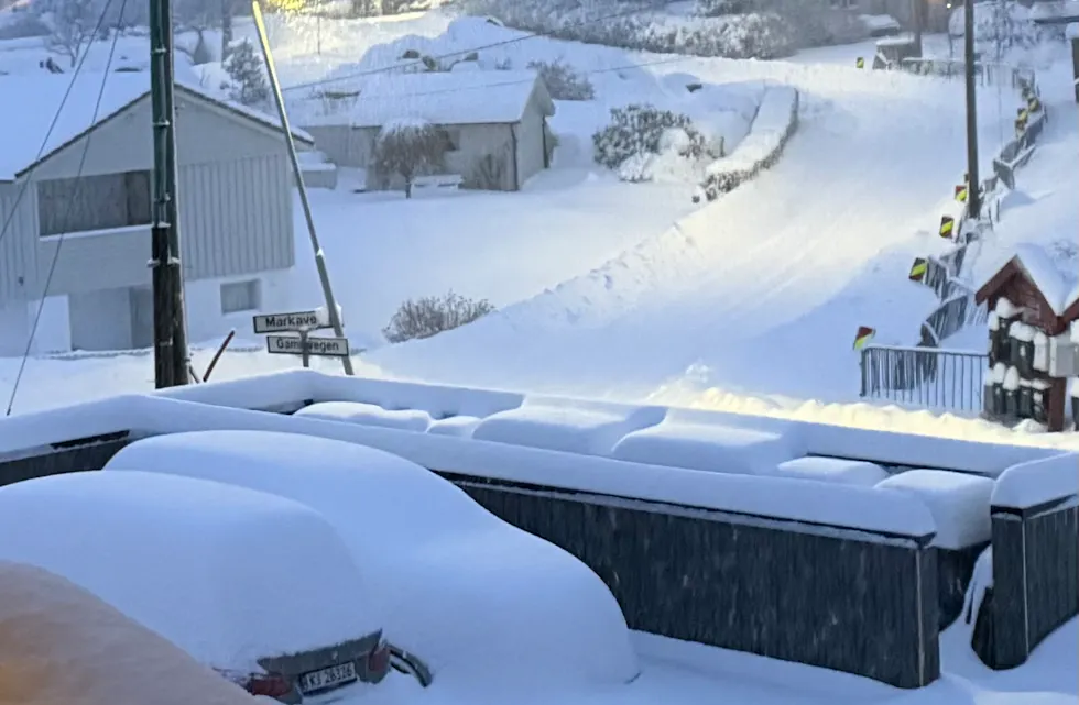 Snøen er i ferd med å smelte og det betyr at når det nå fryser på igjen blir det spinnglatt.