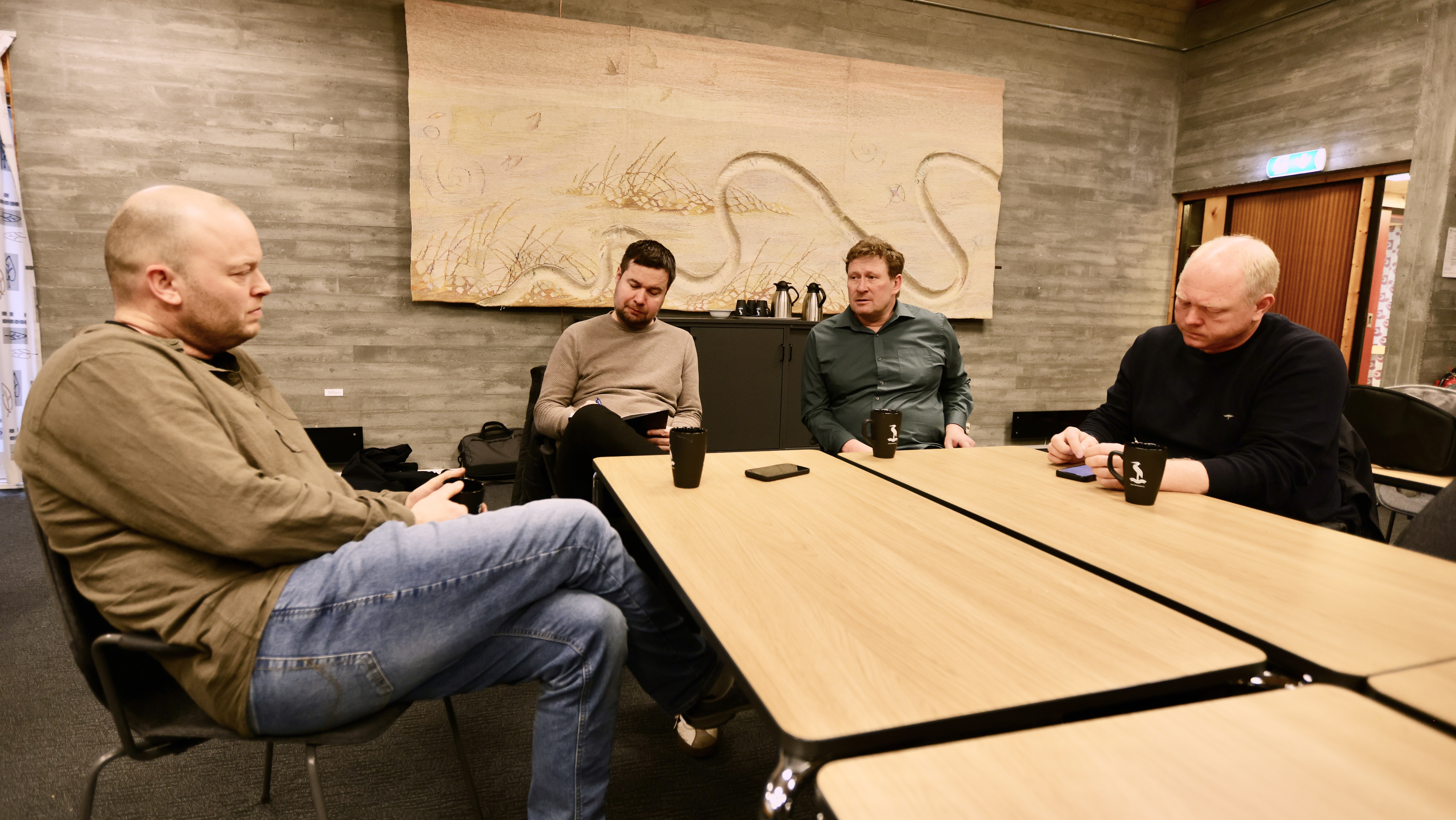 Det ble mye info på kort tid da Ståle Hustoft, Geir Pollestad, Sven Ivar Dybdal og Harald Halvorsen Løland møttes i dag. Ny motorvei gjennom Tysvær var tema. Foto: Alf-Einar Kvalavåg