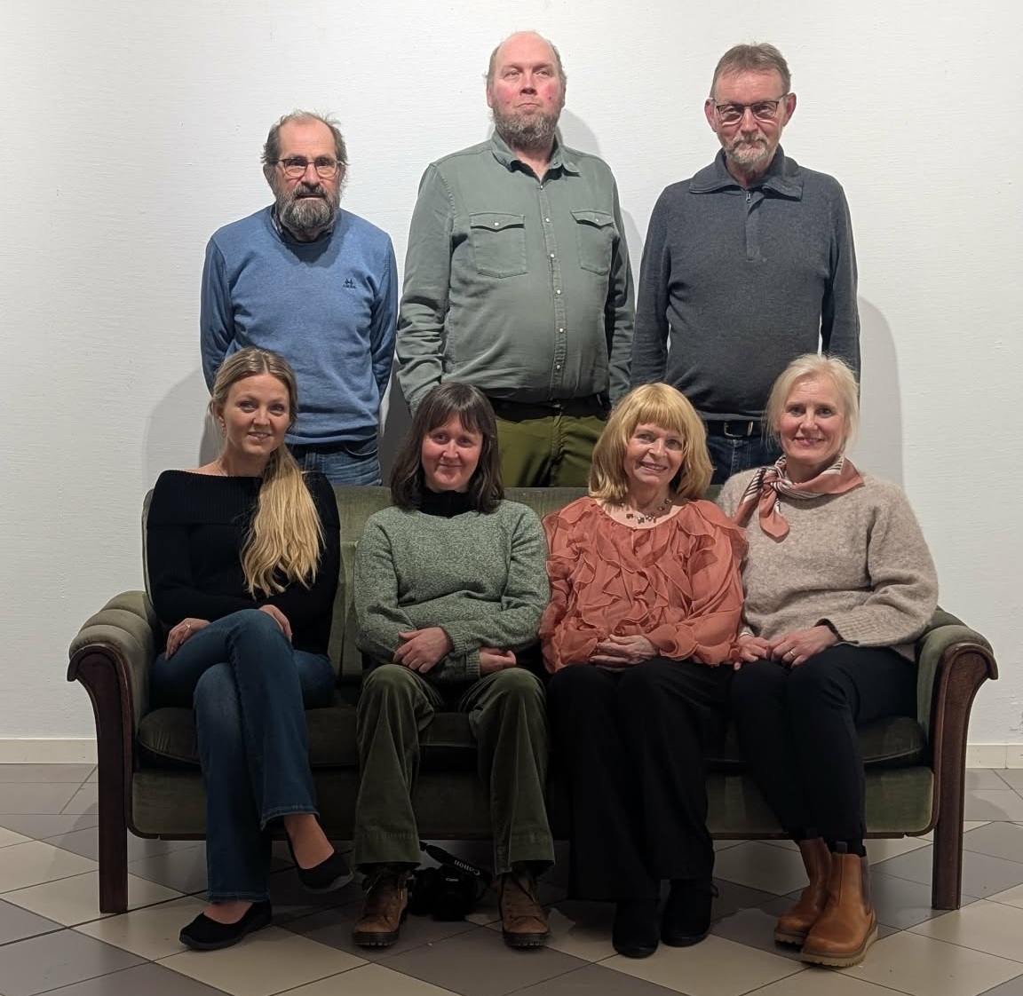 Framme frå venstre:
Gunhild Lygre Mosti (varamedlem), Anita Helgeland (styremedlem), Synnøve Bredal Bjelland (leiar), Judith Bakkevig Håland (varamedlem)
Bak frå venstre:                                                                                                                                                                       Stein Johannes Kolnes (nestleiar), Jostein Harboe (kasserar), Jan H. Øvernes (skrivar)
David Skogvold (varamedlem) var ikkje til stades då biletet vart tatt. 