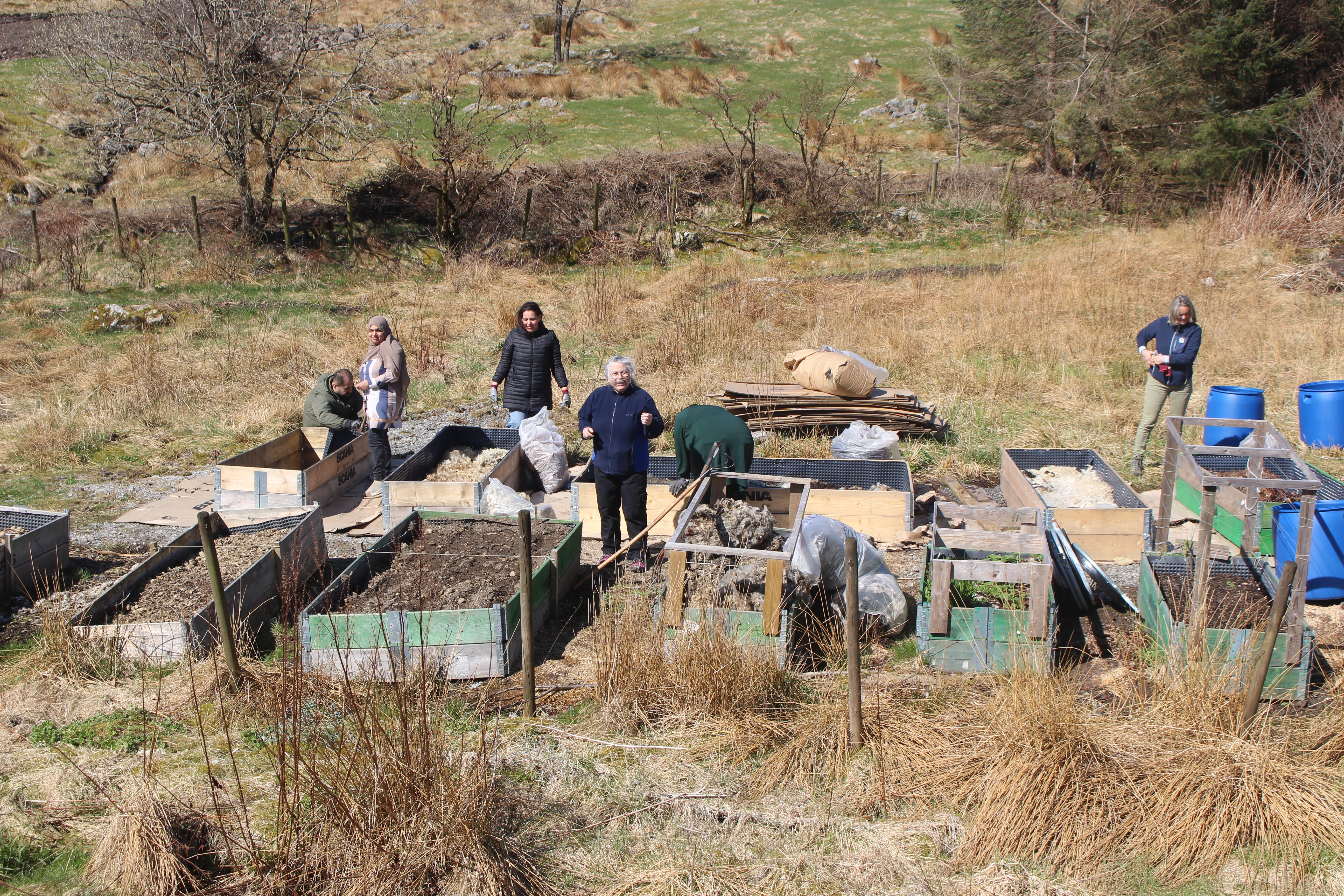 Elevar i vaksenopplæringa er heilhjarta med i Beredskapshagen. 