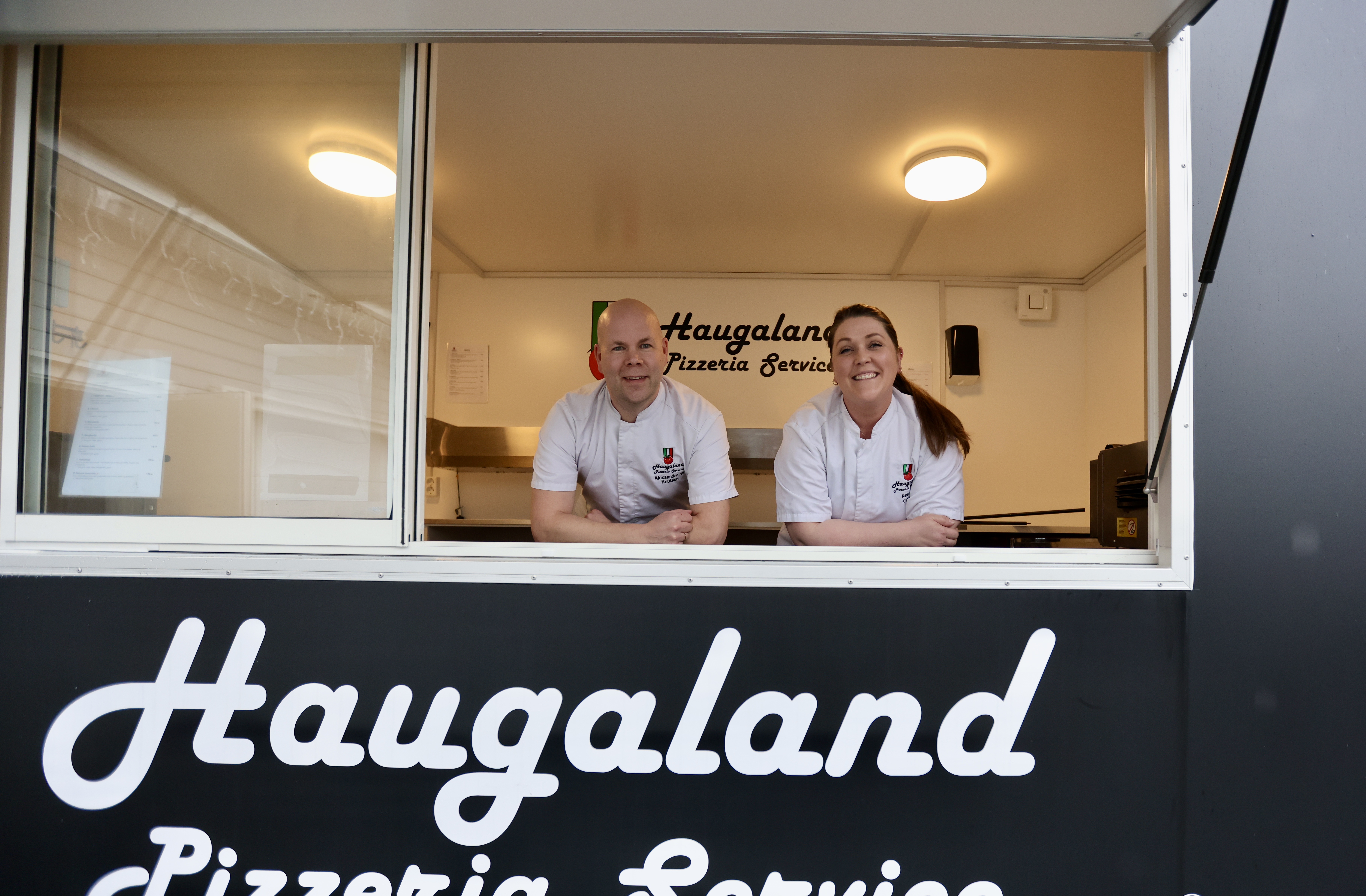 Aleksander og Karen Westvik Knutsen  har skapt si eiga bedrift. Haugaland Pizzeriaservice er allereie ein suksess, med base i Tysværvåg.