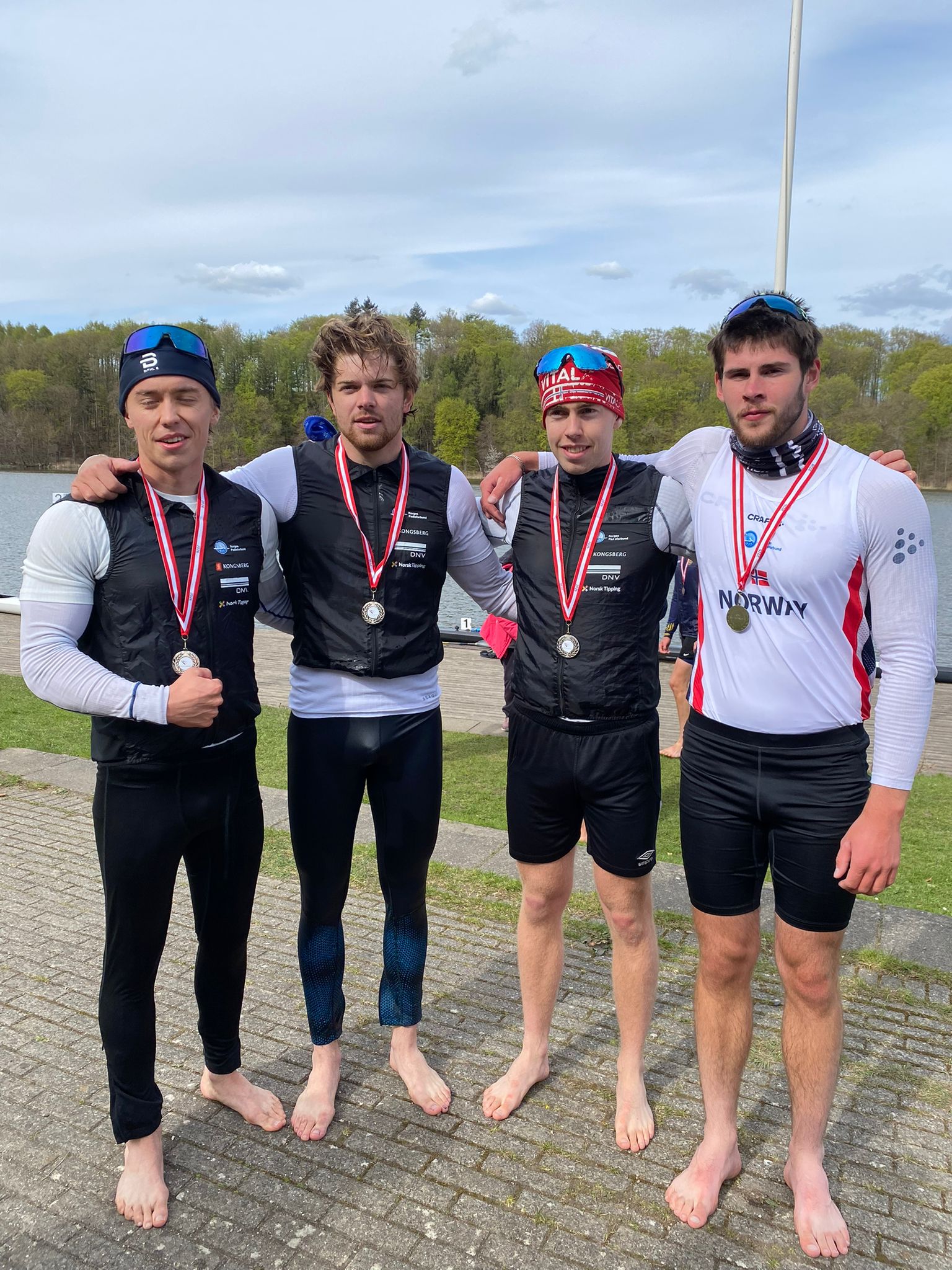 Den norske K4-eren ble nummer to. Fra venstre: Emil Fjeldheim, Nicolai Lønning, Ivar Buch (Flekkefjord KK), Felix Svanberg (Fana KK). Foto: Anita Lønning