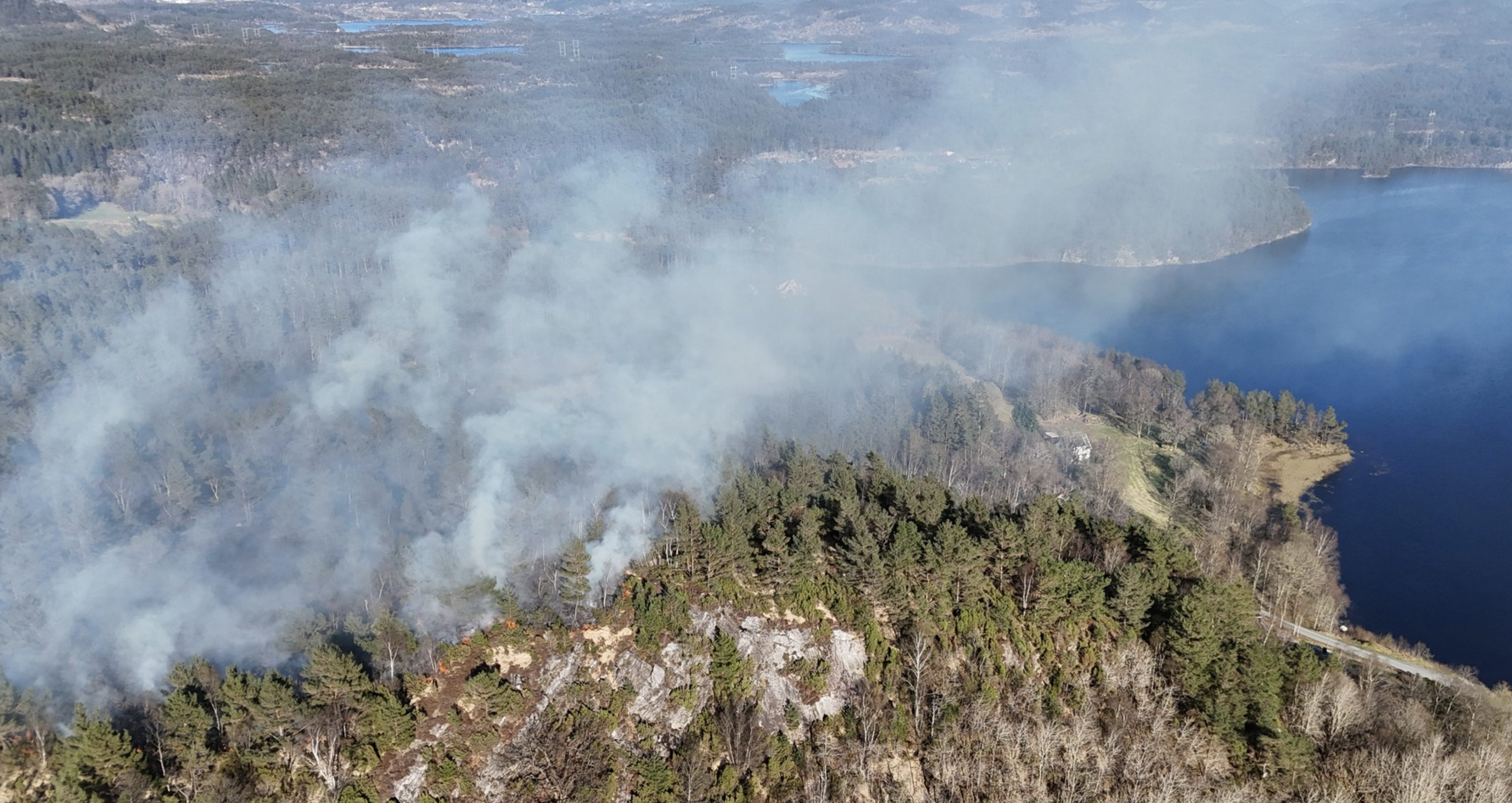 – Brannen har vært på Neikarinda nord for Storavatnet. Et ganske utilgjengelig område, sier Dag Botn