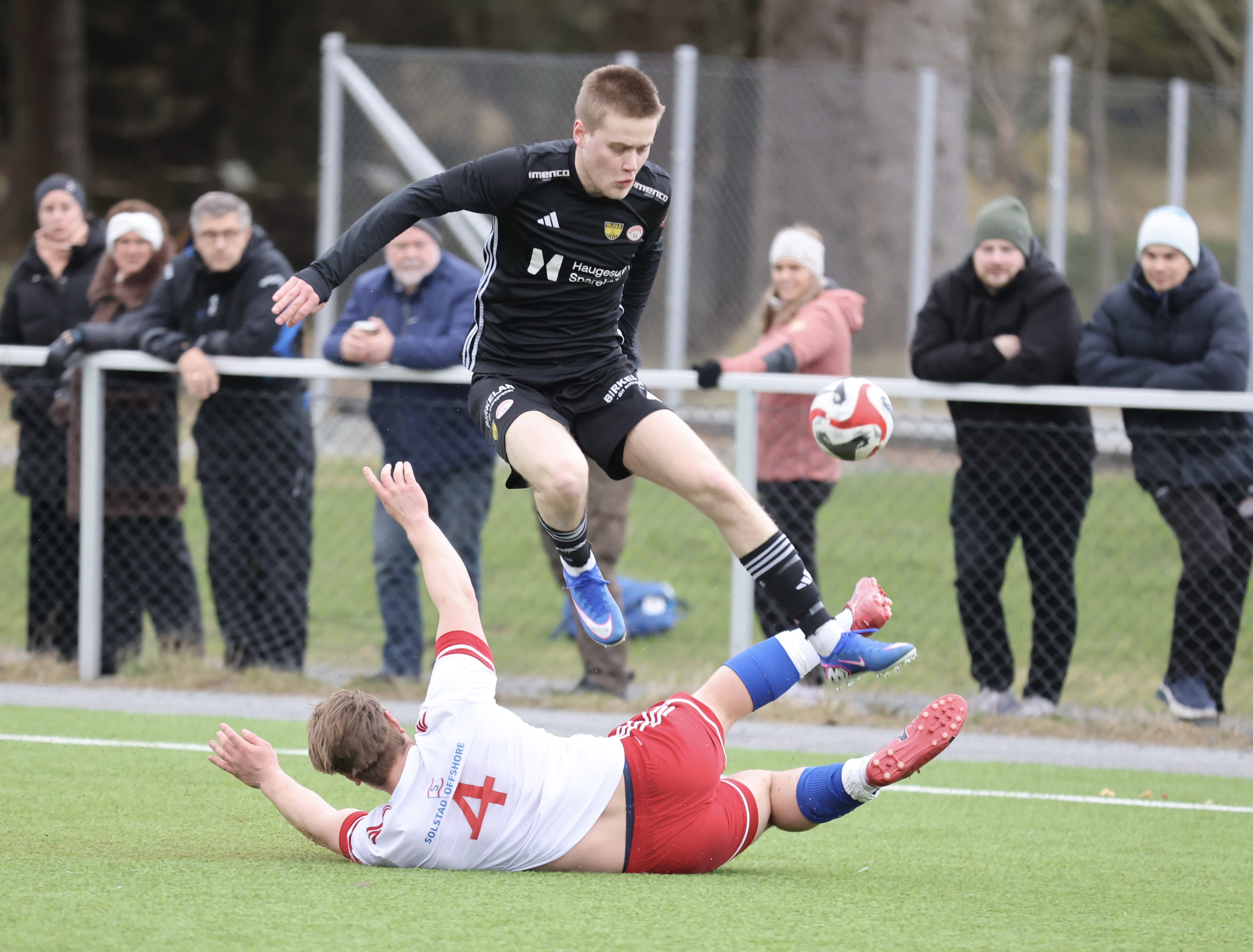 Jørgen Røksund og Skjold/stegaberg kan sveve helt til topps med seier over Etne i kveld. Arkivfoto: Alf-Einar Kvalavåg