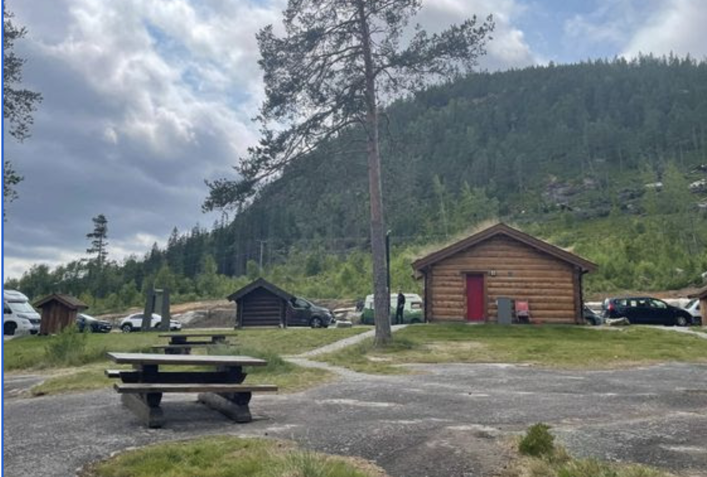 Rasteplass i Setesdal. Foto: Lars Olve Hesjedal, Statens vegvesen