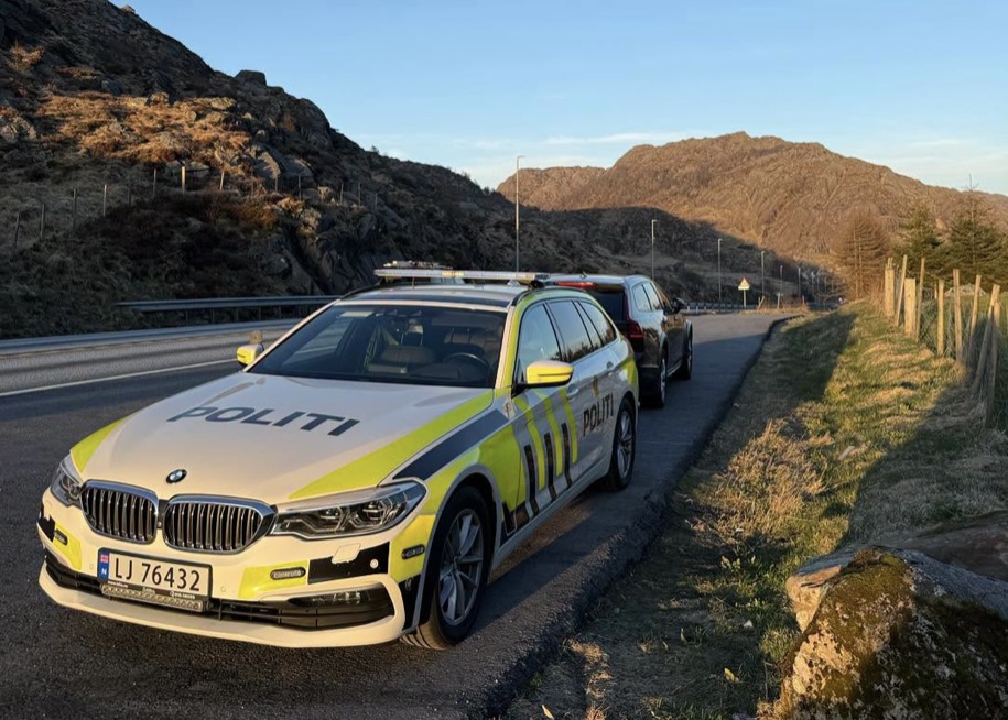 Politiet varsler om pågående omreisende kriminelle i et innlegg på Facebook i dag.