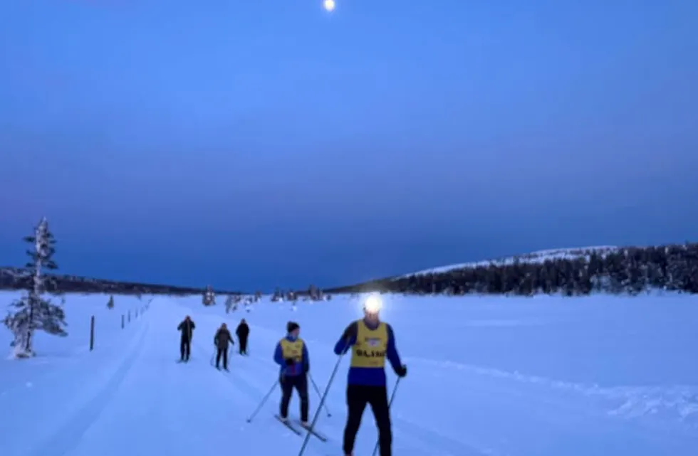 Prosjektet Vinn-Vinn er eit samarbeid retta mot både synshemma og rusavhengige. Dei tar med deltakarane på mange flotte events, f.eks. her frå magisk blåtimetur i fjellheimen.