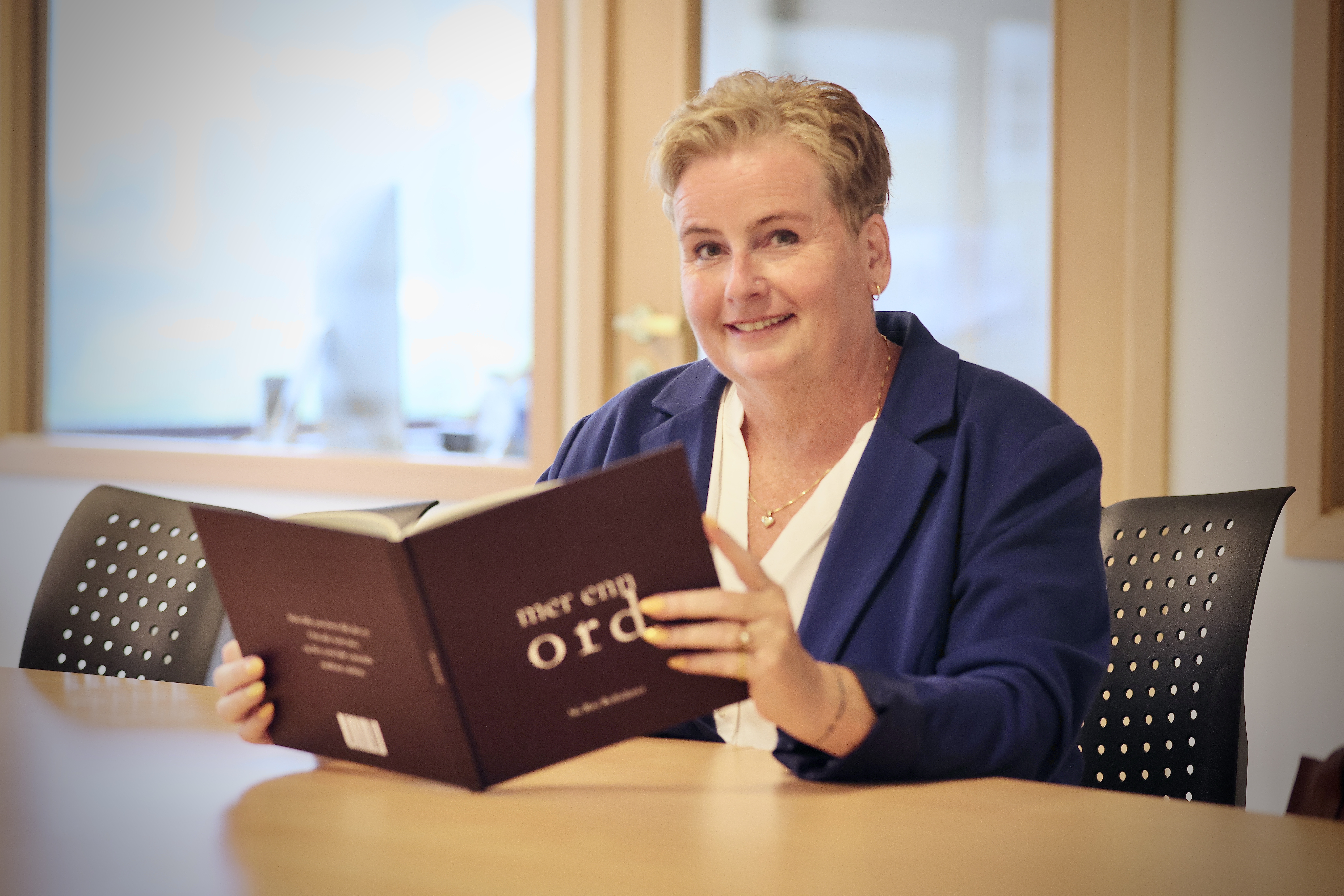 Ma Rita Rolfsdatter har skrive dikt i mange år. Nå serverar ho dikt i boka «Mer enn ord».
Foto: Alf-Einar Kvalavåg